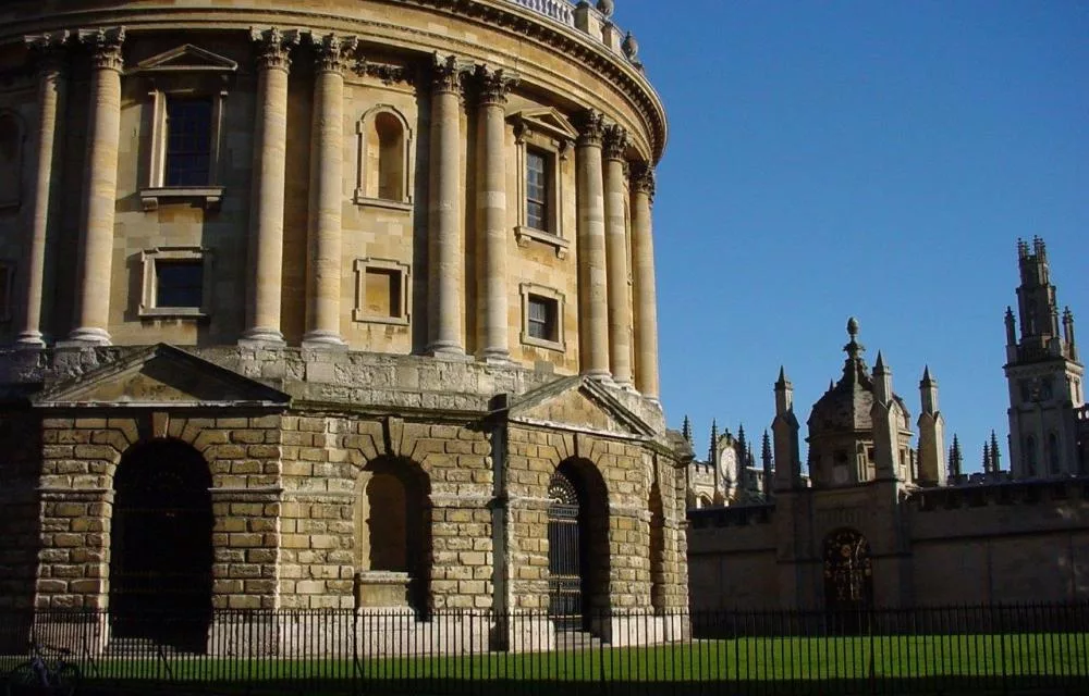 How to Apply for Scholarships at Oxford university